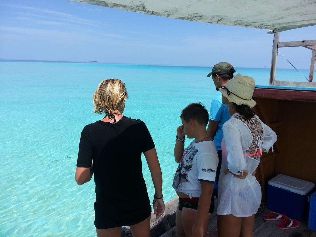 Rip Tide Vacation Inn, K.Guraidhoo Гурайдо Екстериор снимка