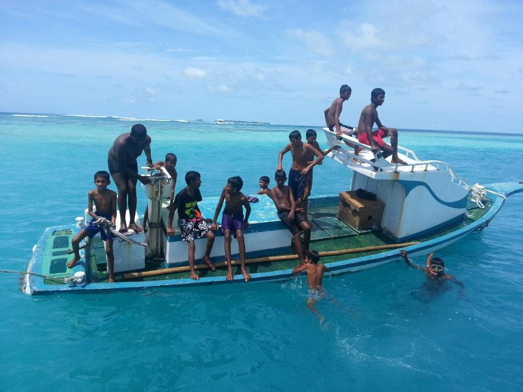 Rip Tide Vacation Inn, K.Guraidhoo Гурайдо Екстериор снимка